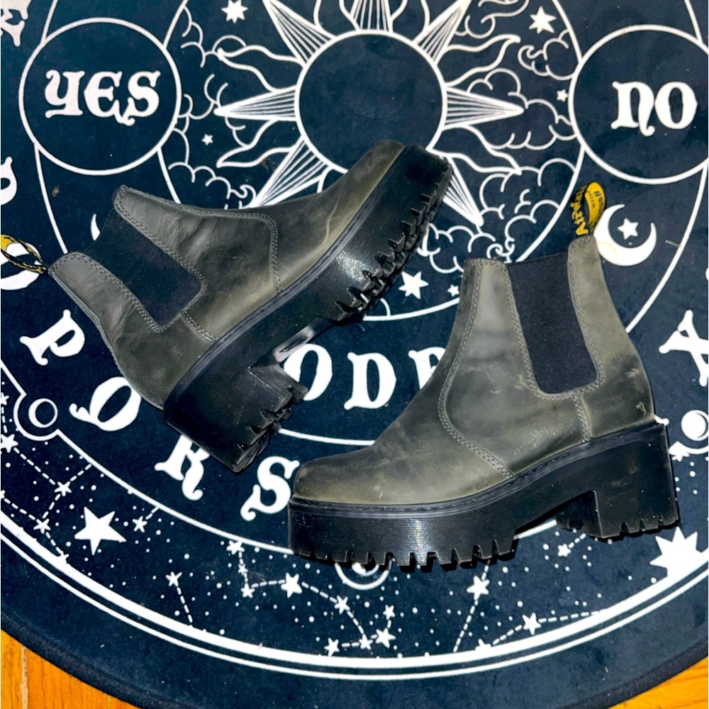 Dr. Marten ROMETTY  ankle platform boot.